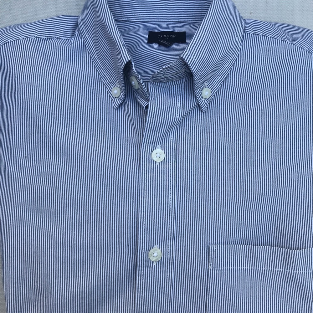 J. Crew Men’s L/S buttoned down pinstriped casual dress shirt size Small